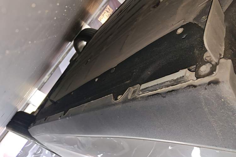 Used Leapmotor C10 2024 530 Smart Edition Right Side Sill
