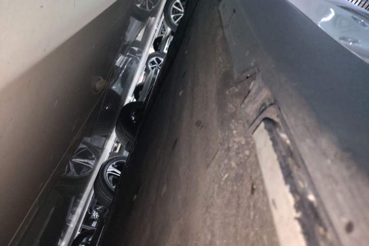 Used Leapmotor C10 2024 210 Comfort Edition Right Side Sill