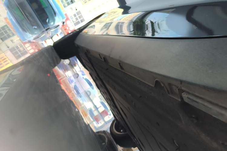 Used Leapmotor C10 2024 210 LiDAR Version Right Side Sill