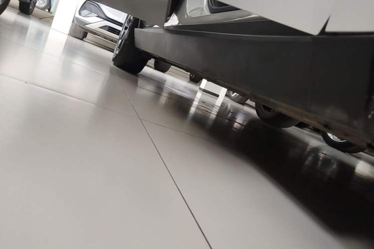 Used Leapmotor C10 2024 530 Smart Edition Right Side Sill