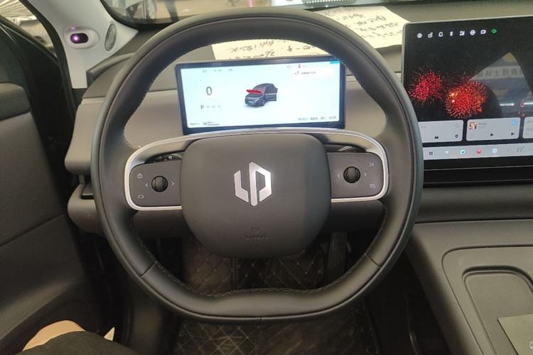 Used Leapmotor C10 2024 530 LiDAR Edition Steering Wheel