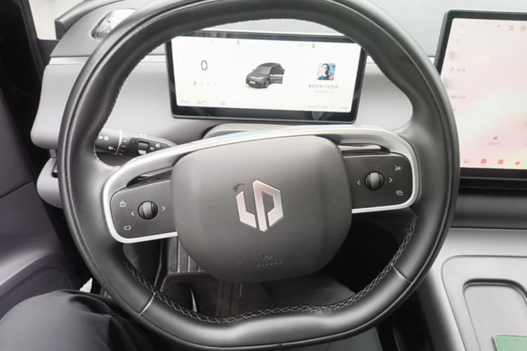 Used Leapmotor C10 2024 530 LiDAR Edition Steering Wheel
