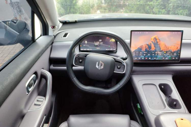 Used Leapmotor C10 2024 210 LiDAR Version Steering Wheel