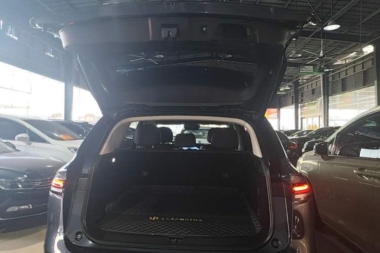 Used Leapmotor C10 2024 210 Smart Edition Trunk