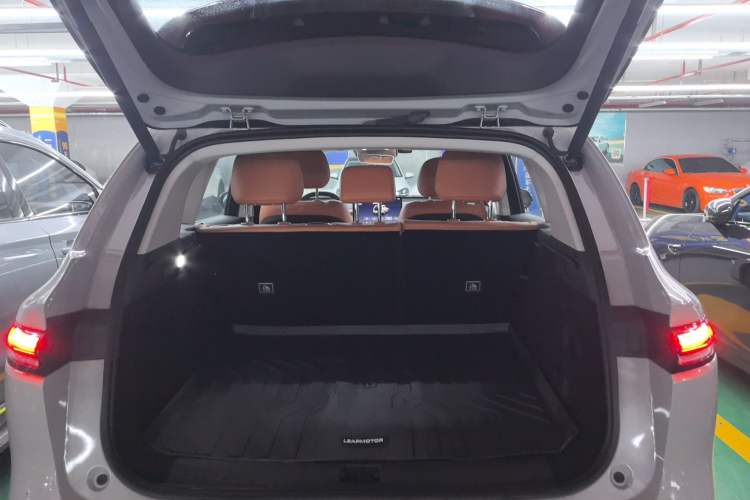 Used Leapmotor C10 2024 210 Smart Edition Trunk
