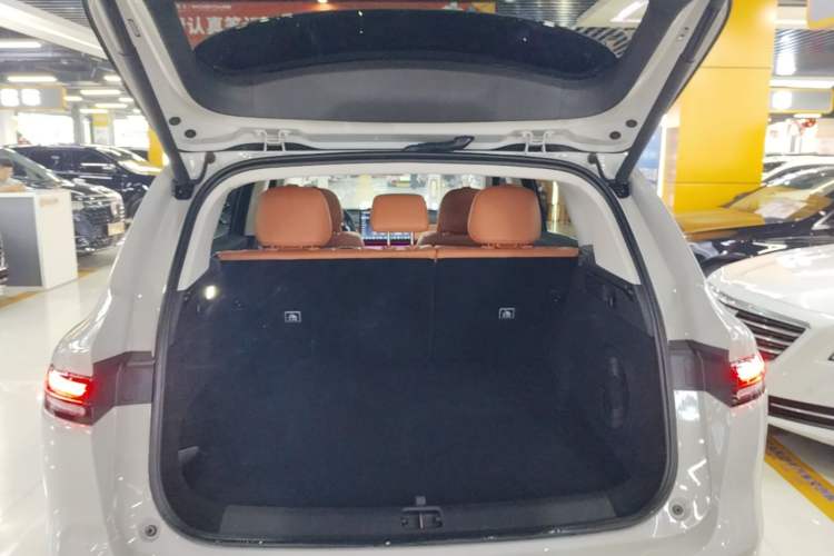 Used Leapmotor C10 2024 530 Smart Edition Trunk
