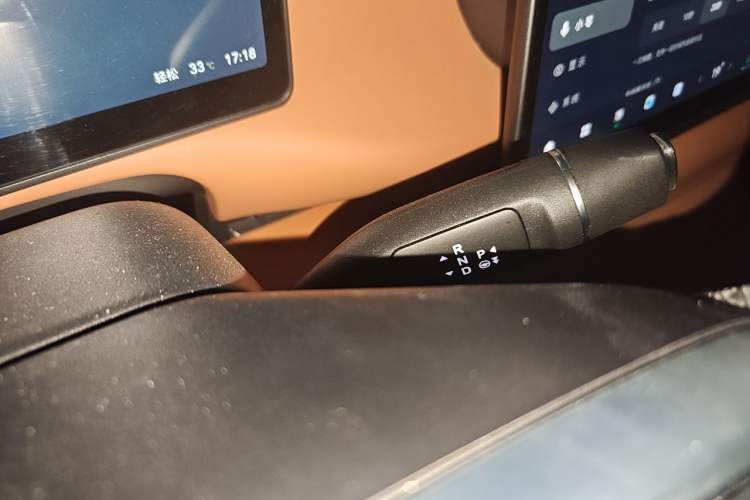 Used Leapmotor C10 2024 530 Smart Edition Gear Lever