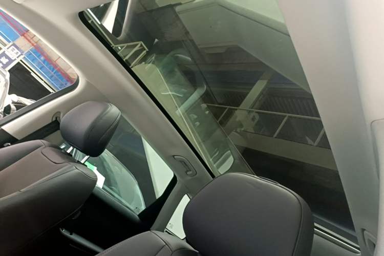 Used Leapmotor C10 2024 210 Smart Edition Headliner