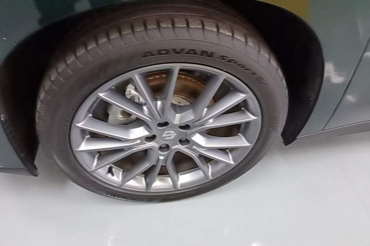 Used Leapmotor C10 2024 210 Smart Edition Left Front Wheel Hub