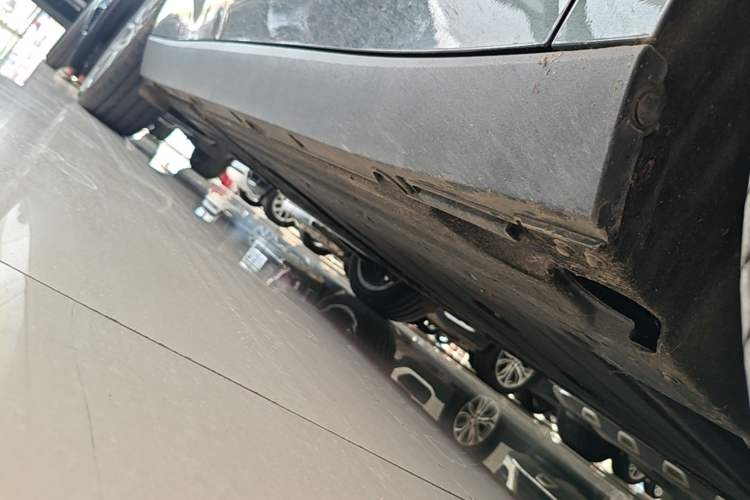 Used Leapmotor C10 2024 210 Smart Edition Right Side Sill