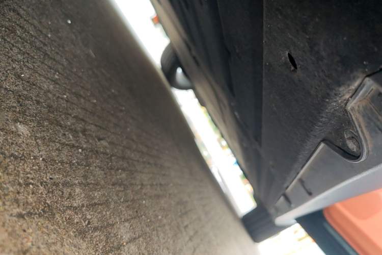 Used Leapmotor C10 2024 210 Smart Edition Right Side Sill