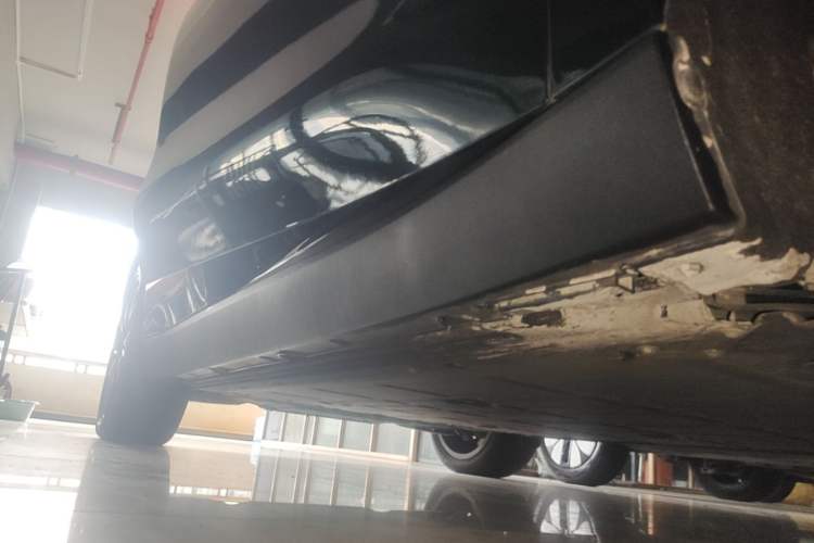 Used Leapmotor C10 2024 530 Smart Edition Right Side Sill