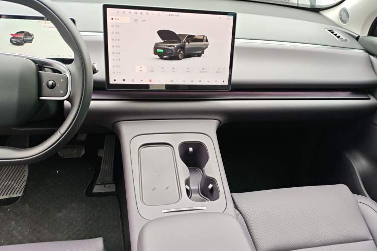 Used Leapmotor C10 2024 530 LiDAR Edition Audio And AC Panel