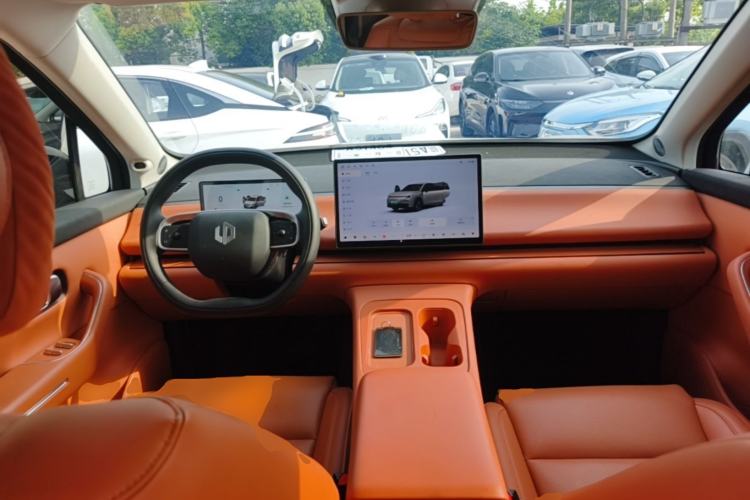 Used Leapmotor C10 2024 530 Comfort Edition Center Console