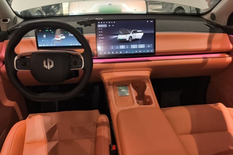 Used Leapmotor C10 2024 530 LiDAR Edition Center Console