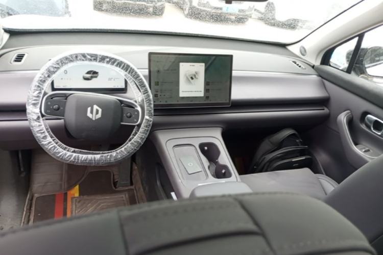 Used Leapmotor C10 2024 530 Smart Edition Center Console