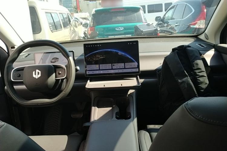 Used Leapmotor C10 2024 530 Smart Edition Center Console
