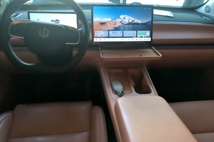 Used Leapmotor C10 2024 530 Comfort Edition Center Console