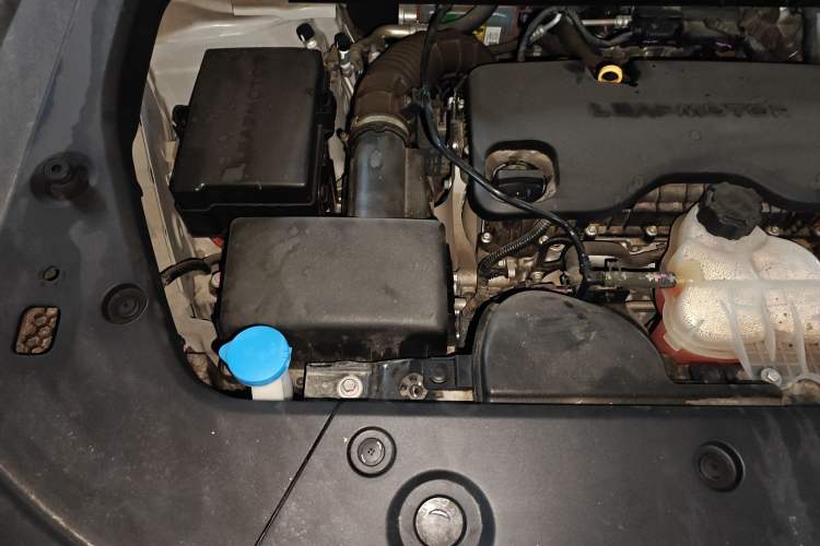 Used Leapmotor C10 2024 210 LiDAR Version Engine Bay Right