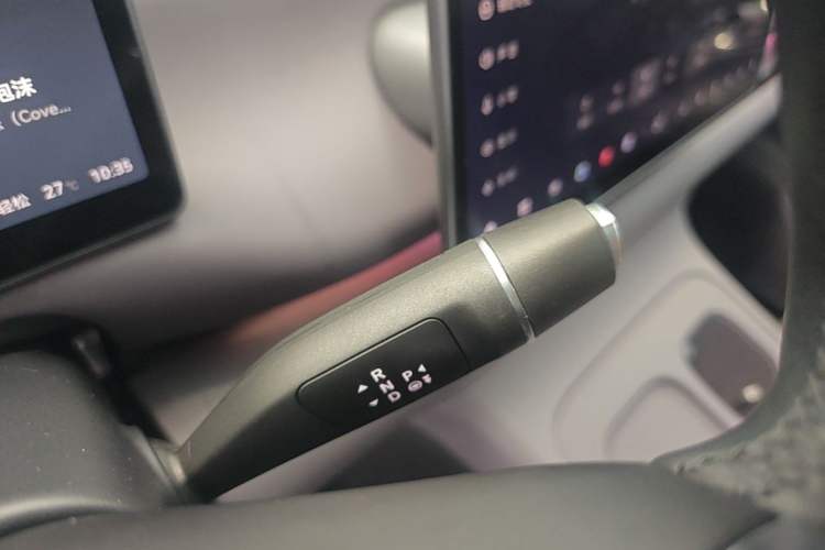 Used Leapmotor C10 2024 530 LiDAR Edition Gear Lever