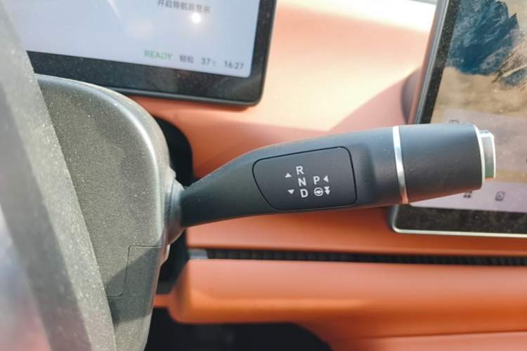 Used Leapmotor C10 2024 530 Comfort Edition Gear Lever