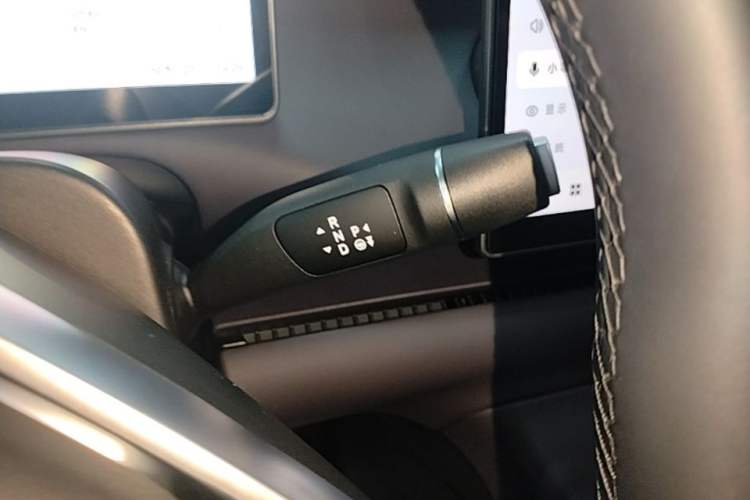 Used Leapmotor C10 2024 530 Smart Edition Gear Lever
