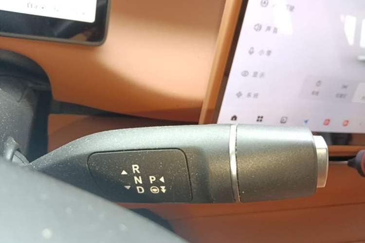 Used Leapmotor C10 2024 530 Smart Edition Gear Lever