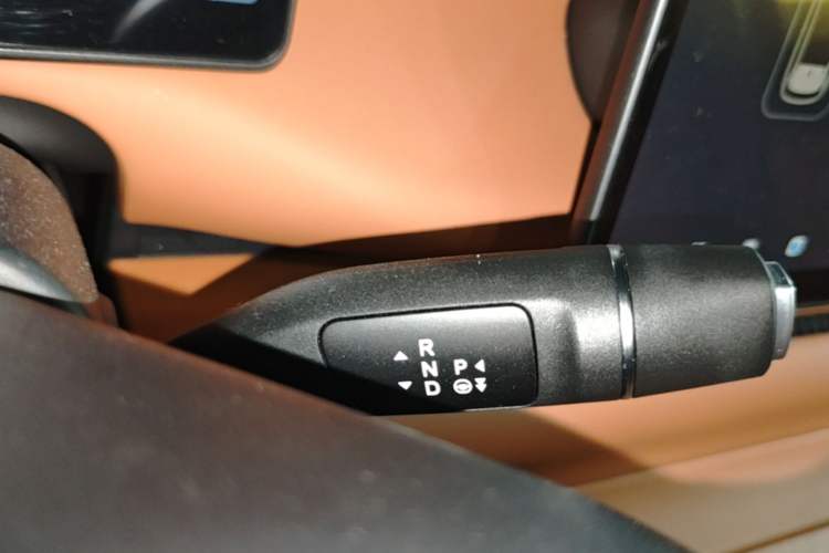 Used Leapmotor C10 2024 530 Smart Edition Gear Lever