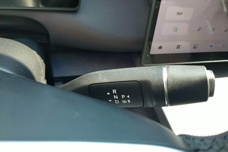 Used Leapmotor C10 2024 530 Smart Edition Gear Lever
