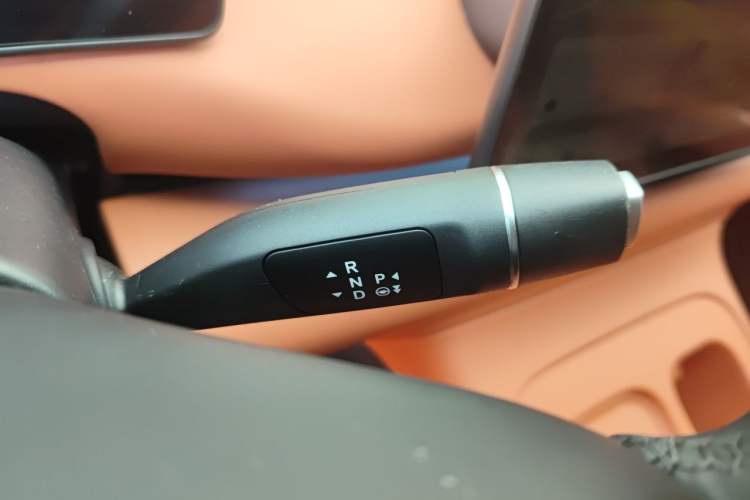 Used Leapmotor C10 2024 530 Smart Edition Gear Lever