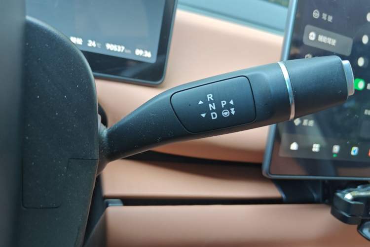Used Leapmotor C10 2024 210 Comfort Edition Gear Lever