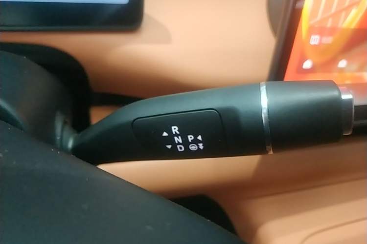 Used Leapmotor C10 2024 530 Smart Edition Gear Lever