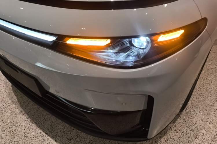 Used Leapmotor C10 2024 530 LiDAR Edition Left Front Headlight