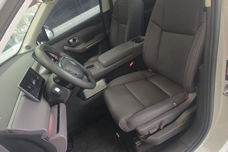 Used Leapmotor C10 2024 530 LiDAR Edition Left Front Seat