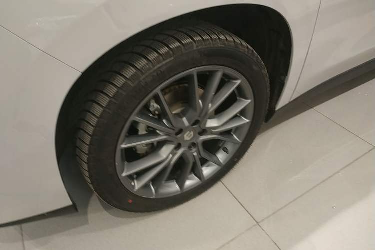 Used Leapmotor C10 2024 210 Comfort Edition Left Front Wheel Hub