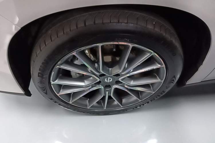 Used Leapmotor C10 2024 210 Comfort Edition Left Front Wheel Hub