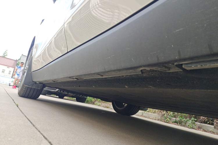 Used Leapmotor C10 2024 530 Comfort Edition Left Side Sill