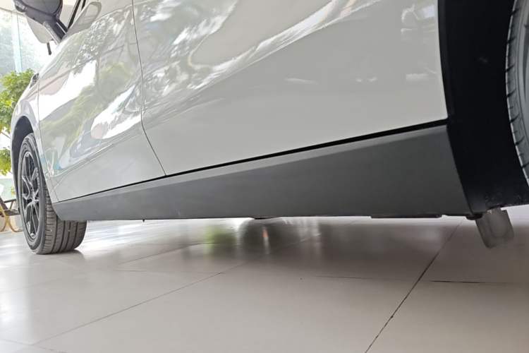 Used Leapmotor C10 2024 410 Comfort Edition Left Side Sill