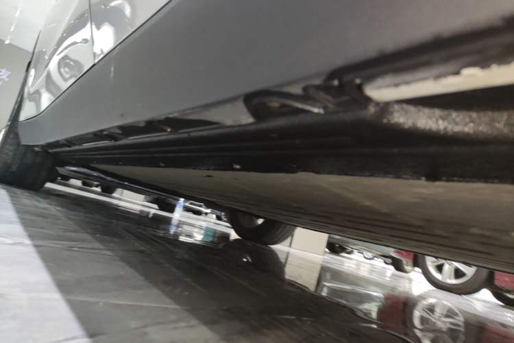Used Leapmotor C10 2024 530 Comfort Edition Left Side Sill