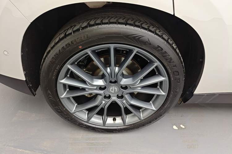 Used Leapmotor C10 2024 530 LiDAR Edition Right Rear Wheel Hub