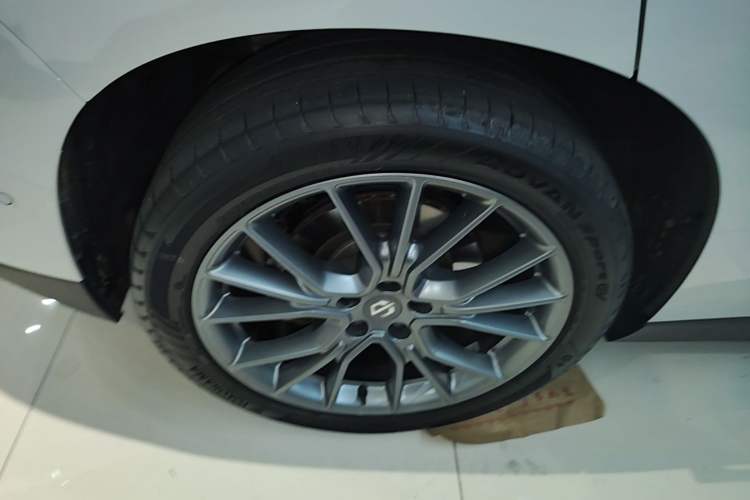 Used Leapmotor C10 2024 530 LiDAR Edition Right Rear Wheel Hub