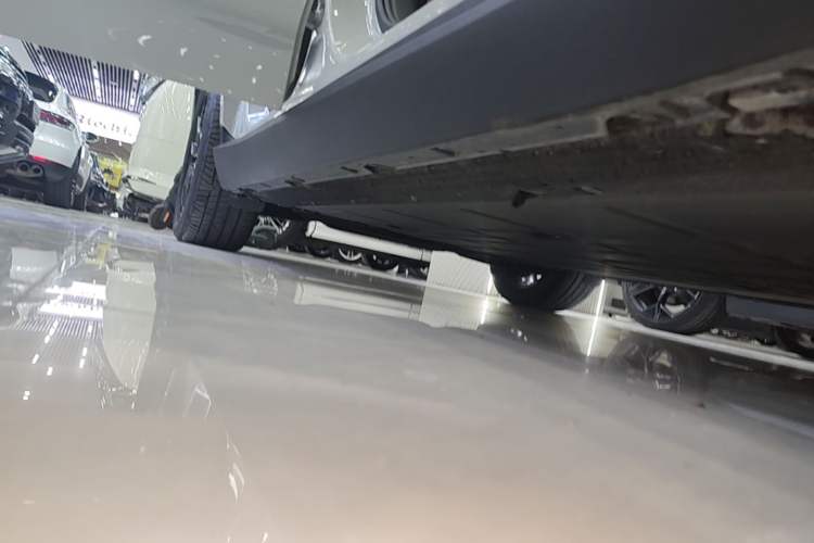 Used Leapmotor C10 2024 530 Smart Edition Right Side Sill