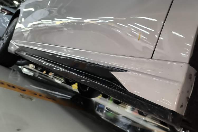 Used Leapmotor C10 2024 210 Smart Edition Right Side Sill