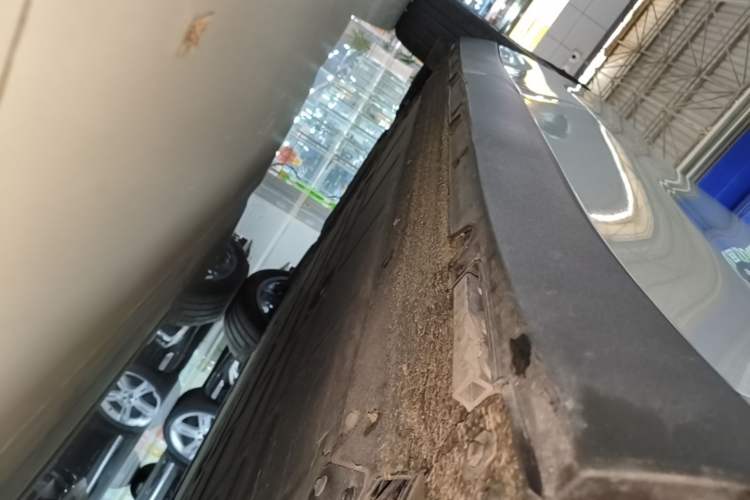 Used Leapmotor C10 2024 530 Smart Edition Right Side Sill