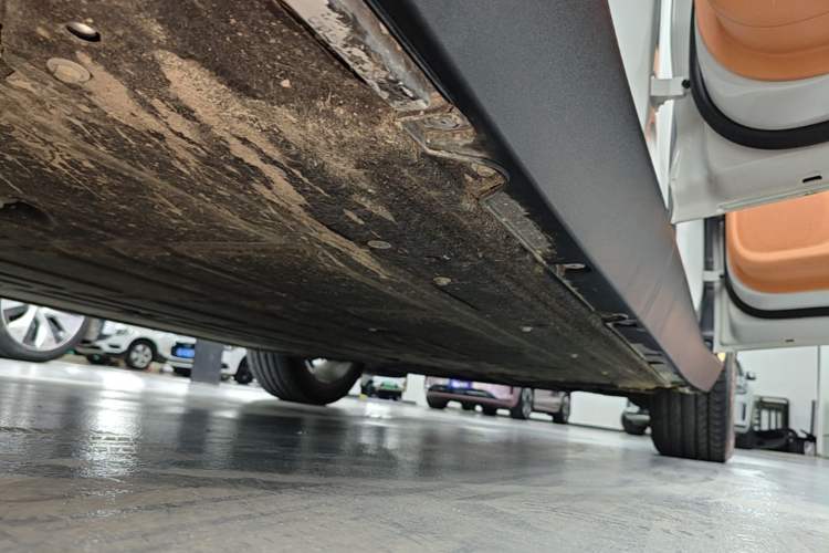 Used Leapmotor C10 2024 530 LiDAR Edition Right Side Sill