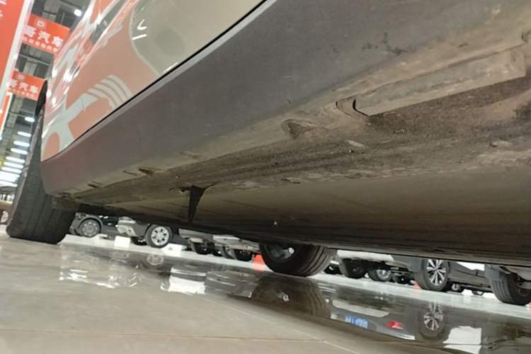 Used Leapmotor C10 2024 530 Smart Edition Right Side Sill