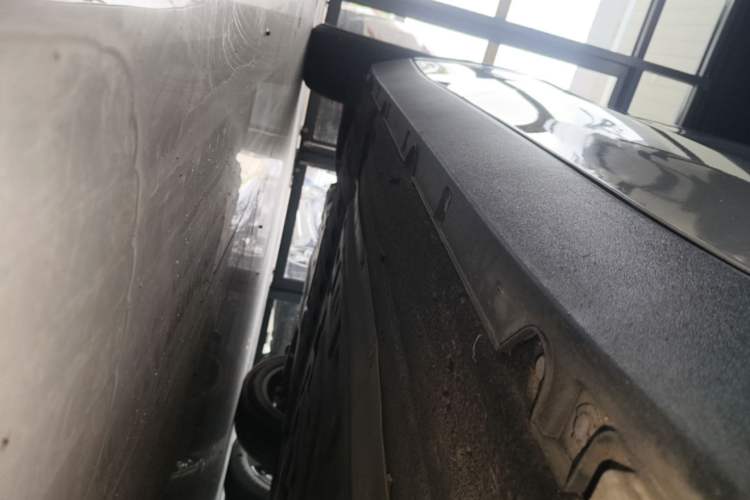 Used Leapmotor C10 2024 210 Comfort Edition Right Side Sill