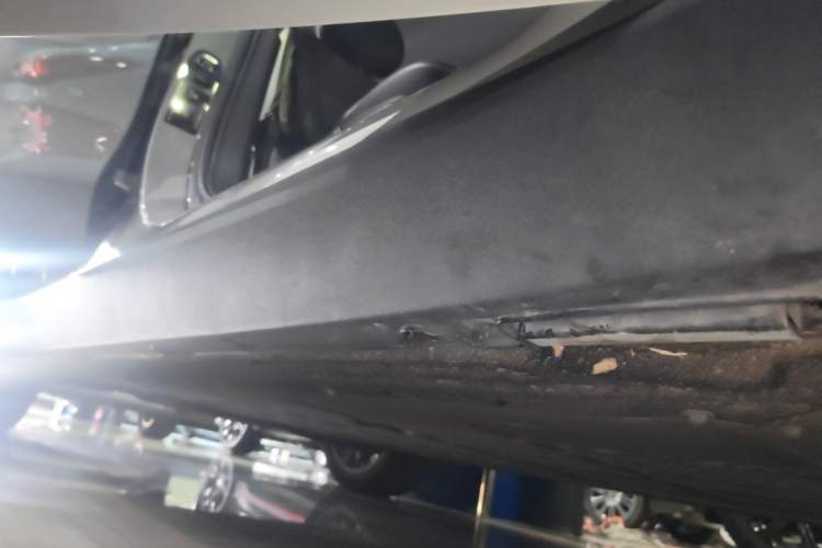Used Leapmotor C10 2024 530 Smart Edition Right Side Sill