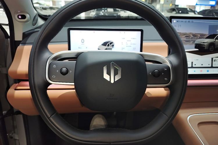 Used Leapmotor C10 2024 530 LiDAR Edition Steering Wheel