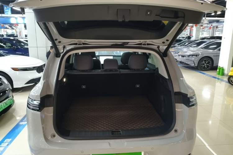 Used Leapmotor C10 2024 530 Smart Edition Trunk